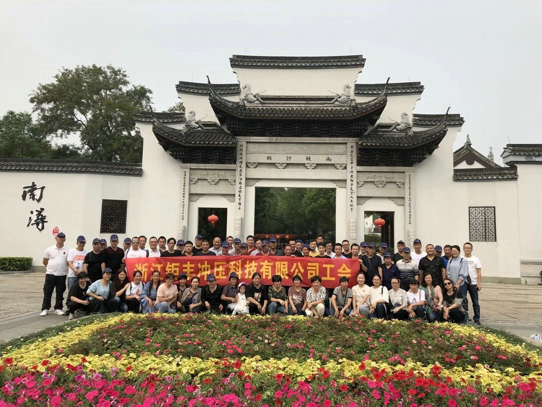 پاییز بهتر از بهار است --- رکورد فعالیت اتحادیه های کارگری 2019