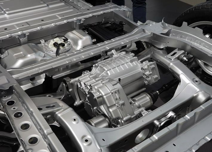 استاتور موتور ژنراتور خودروی الکتریکی و هسته روتور