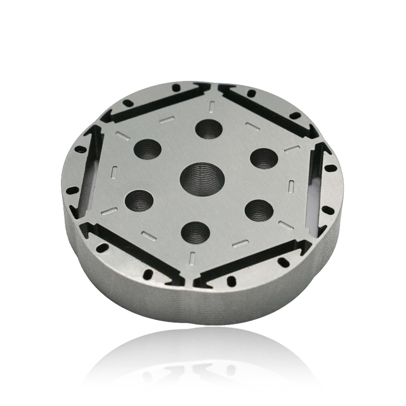 چگونه طراحی هسته استاتور موتور خودرو بر تداخل الکترومغناطیسی ساطع شده از موتور تأثیر می گذارد؟